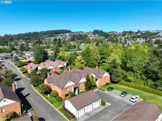 Photo #2: 23682995 Listing