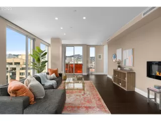 Photo #1: 23684006 Listing