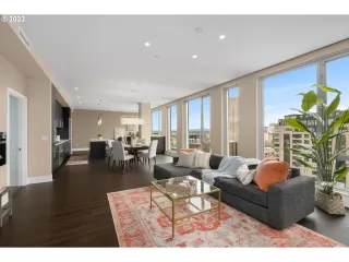 Photo #3: 23684006 Listing