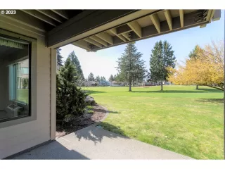 Photo #2: 23684657 Listing