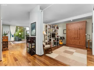 Photo #6: 23684980 Listing 