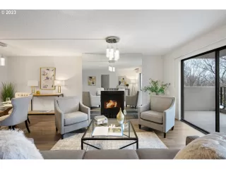 Photo #2: 23685089 Listing