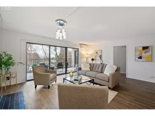 Photo #4: 23685089 Listing