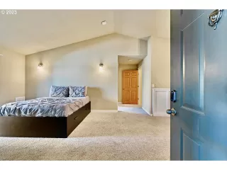 Photo #4: 23685500 Listing 