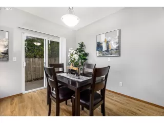 Photo #3: 23685606 Listing 