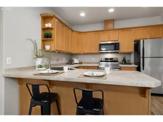 Photo #6: 23685606 Listing 