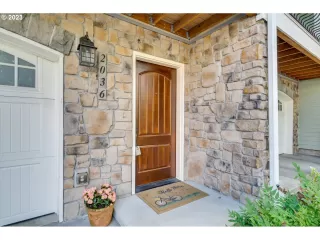 Photo #1: 23686280 Listing