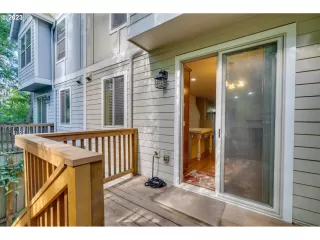 Photo #6: 23686280 Listing