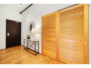 Photo #2: 23686448 Listing