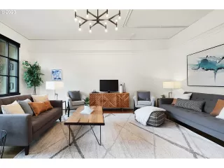 Photo #5: 23686448 Listing