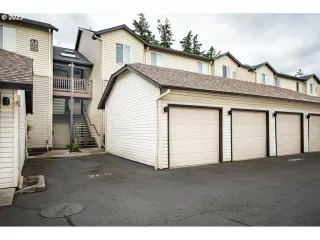 Photo #2: 23687577 Listing 