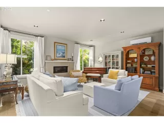 Photo #3: 23687628 Listing