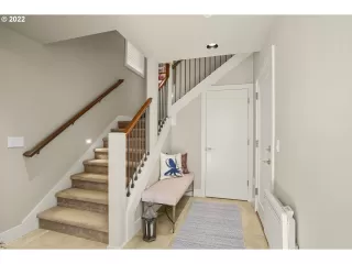 Photo #6: 23687628 Listing