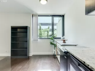 Photo #6: 23688466 Listing 