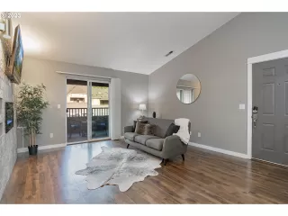 Photo #2: 23688949 Listing 