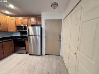 Photo #4: 23688961 Listing 