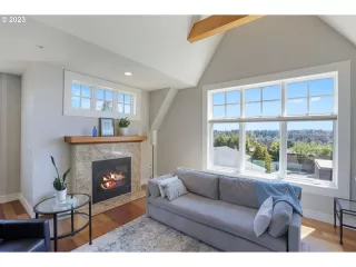 Photo #4: 23689455 Listing 