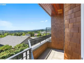 Photo #5: 23689455 Listing 