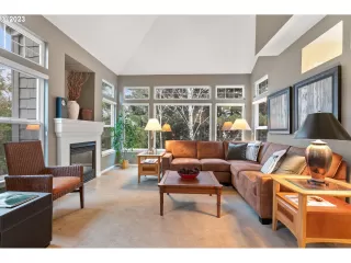 Photo #3: 23689735 Listing