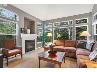 Photo #4: 23689735 Listing