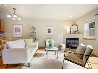 Photo #3: 23690036 Listing