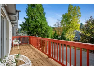 Photo #5: 23690036 Listing