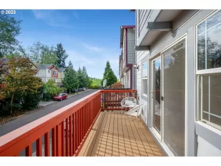 Photo #6: 23690036 Listing