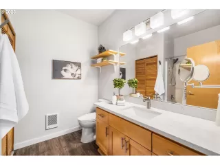 Photo #4: 23690585 Listing 