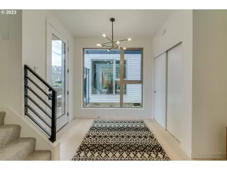 Photo #6: 23690932 Listing