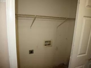 Photo #5: 23691070 Listing