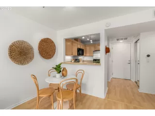 Photo #1: 23691667 Listing 