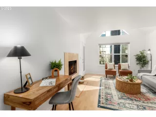 Photo #5: 23691667 Listing 