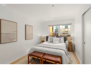 Photo #6: 23691667 Listing 