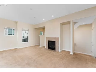 Photo #5: 23692620 Listing 