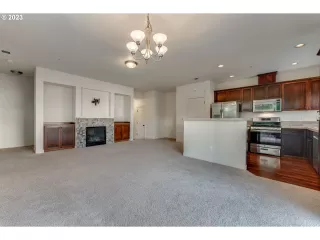 Photo #6: 23693357 Listing