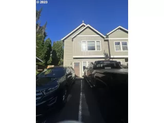 Photo #5: 23693851 Listing