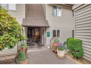 Photo #1: 23693975 Listing