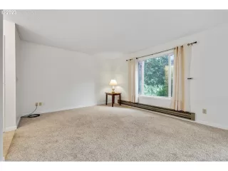 Photo #5: 23693975 Listing