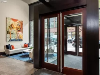 Photo #2: 23694130 Listing 