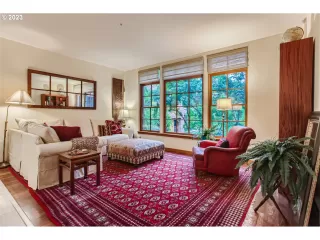 Photo #6: 23695077 Listing
