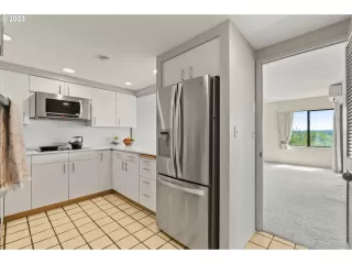 Photo #5: 23695221 Listing 