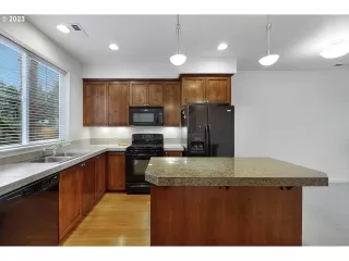 Photo #3: 23695886 Listing 