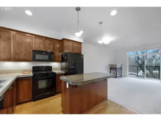 Photo #6: 23695886 Listing 