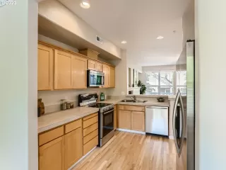 Photo #5: 23696859 Listing 