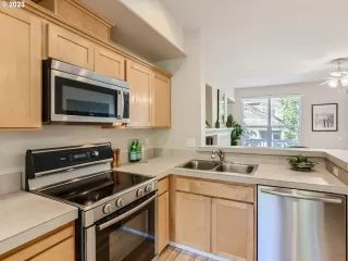 Photo #6: 23696859 Listing 