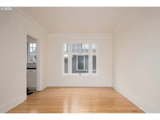 Photo #6: 23697893 Listing 