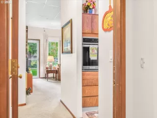 Photo #2: 23697903 Listing