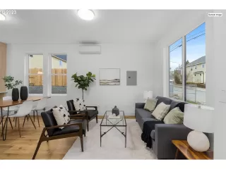 Photo #2: 23698457 Listing