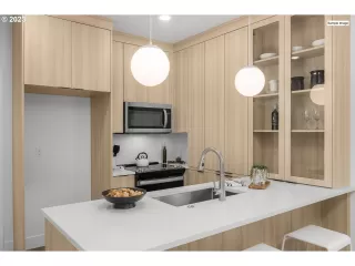 Photo #6: 23698457 Listing