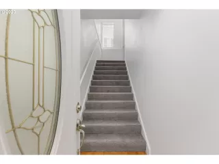 Photo #4: 23698540 Listing